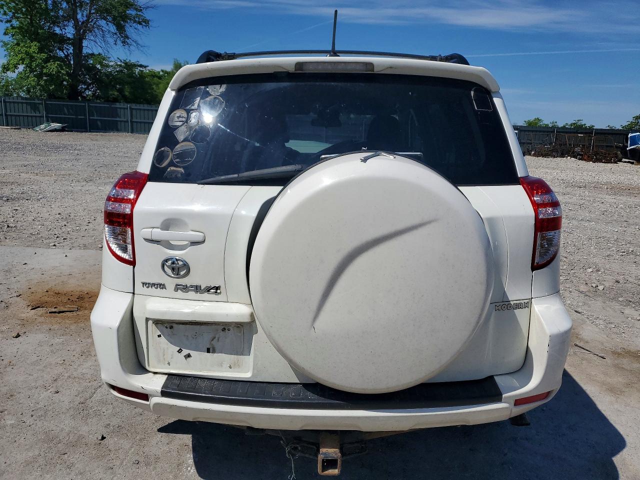 TOYOTA RAV4 2010 — 7
