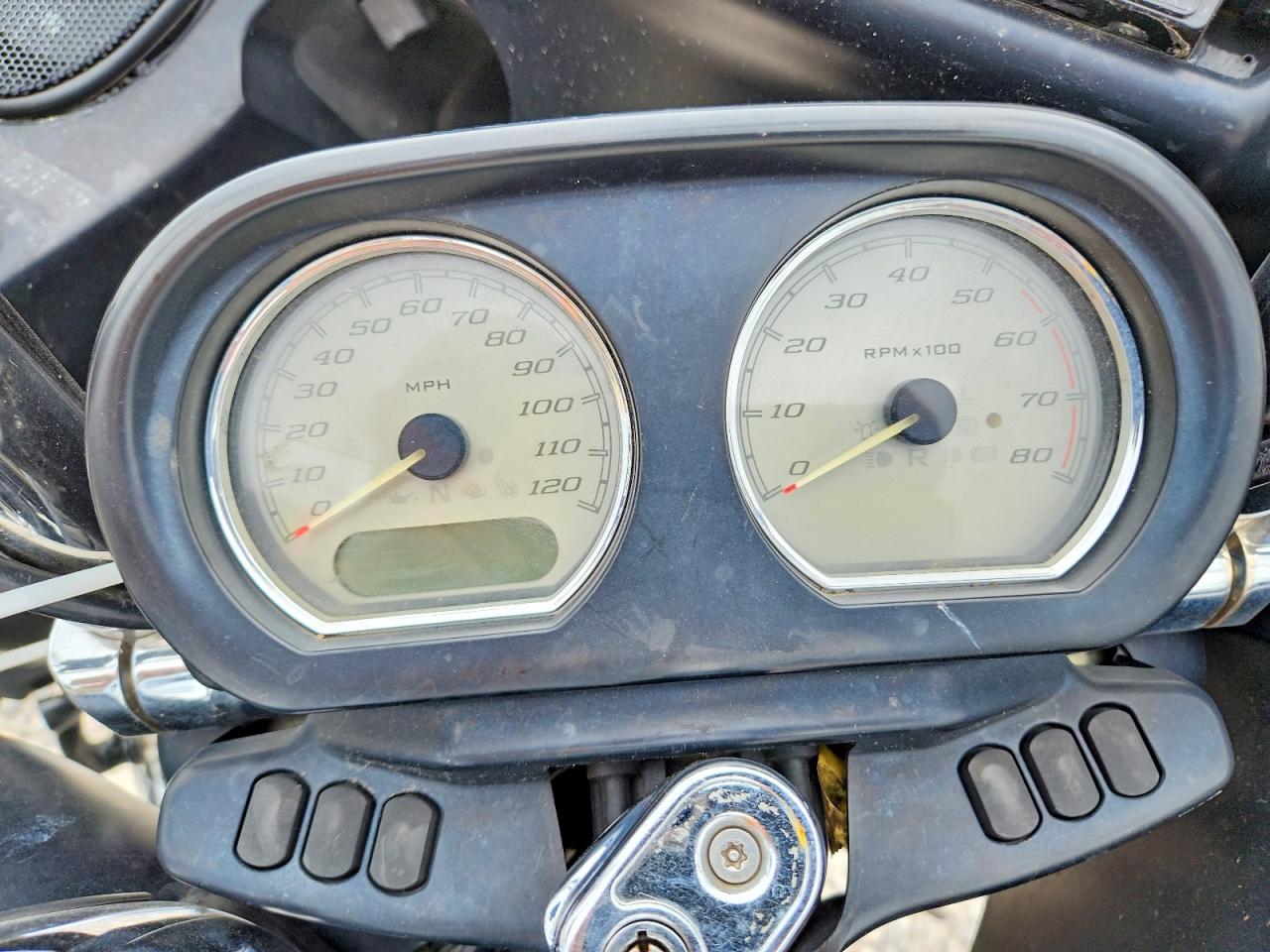 HARLEY-DAVIDSON FLTRXS 2015 — 8