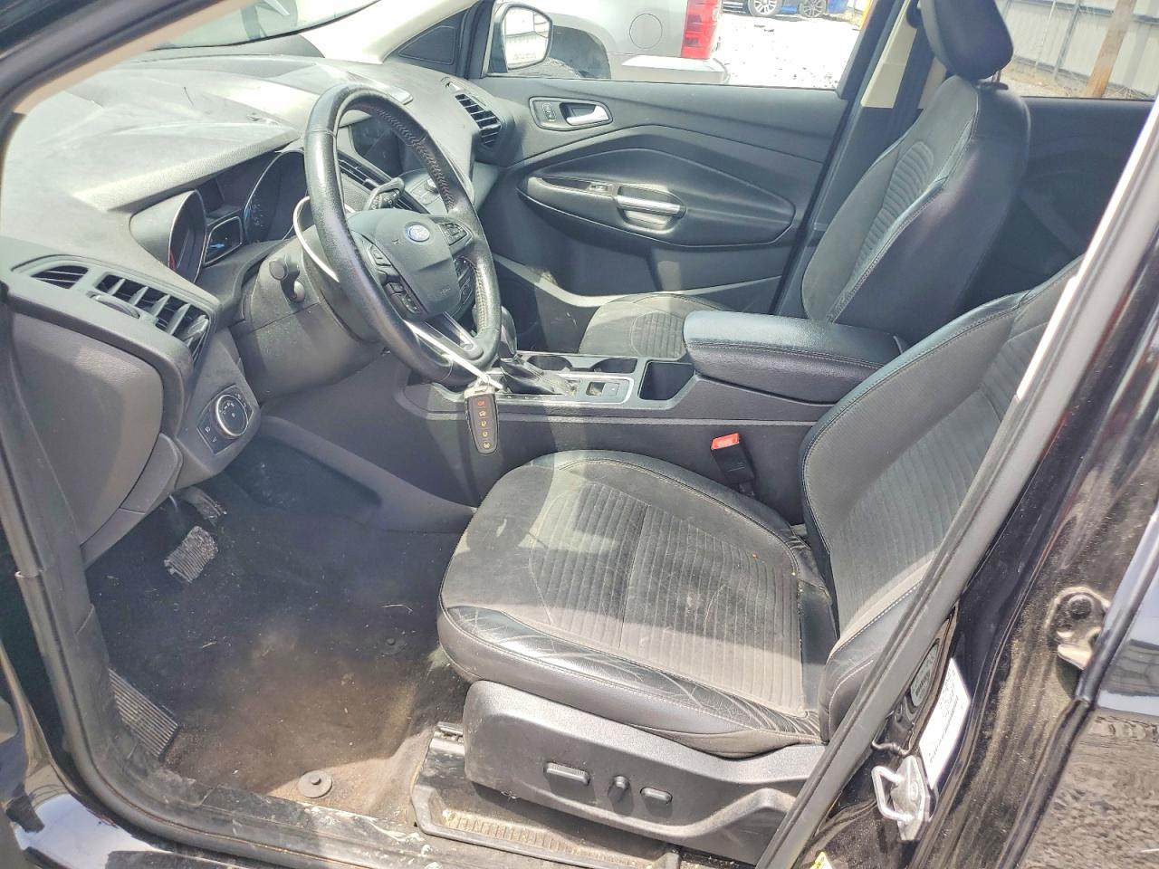 FORD ESCAPE 2019 — 8