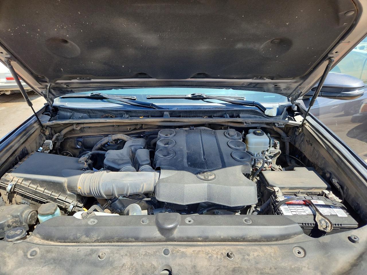 TOYOTA 4RUNNER 2018 — 13