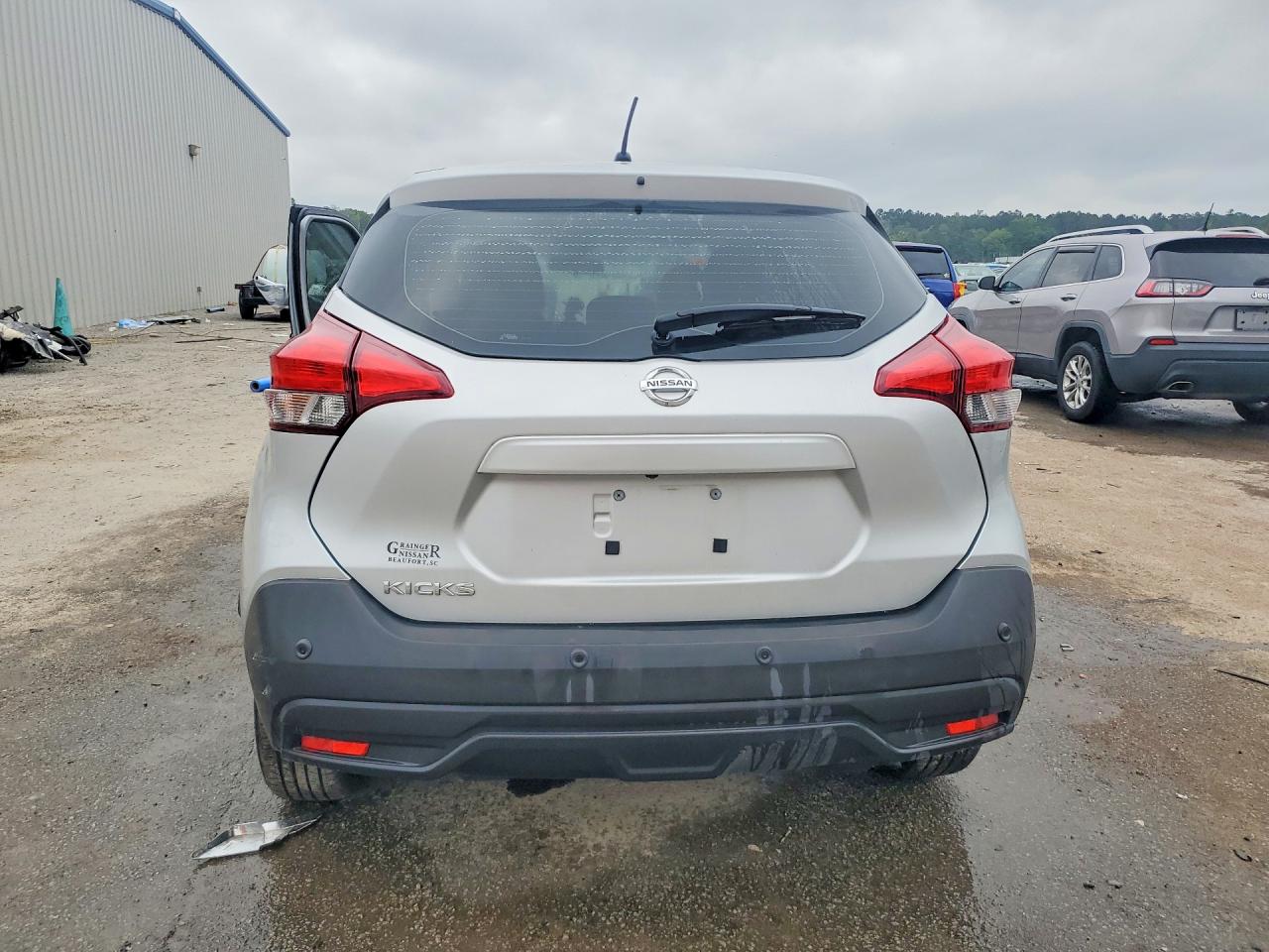NISSAN KICKS 2020 — 7