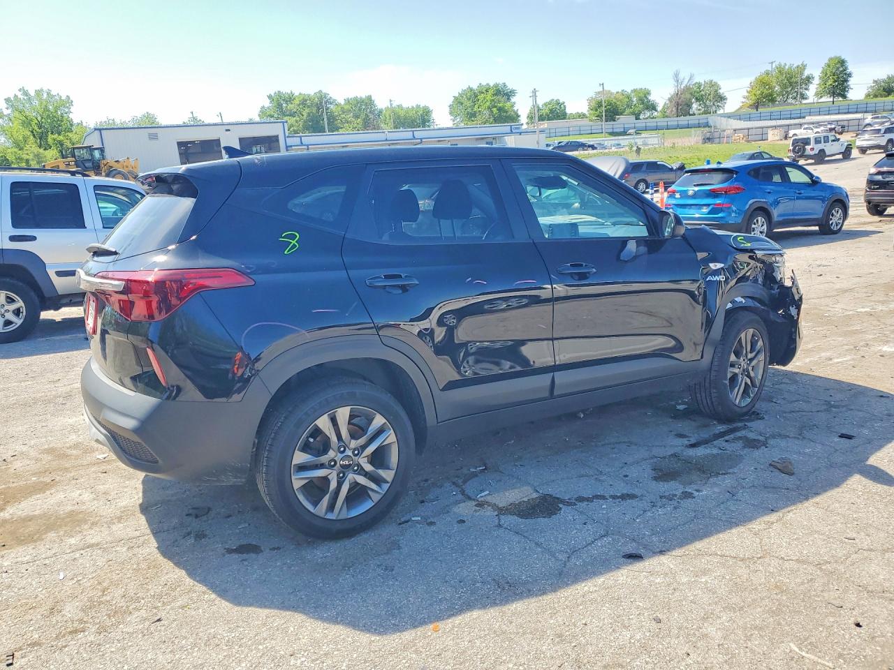 KIA SELTOS 2023 — 4