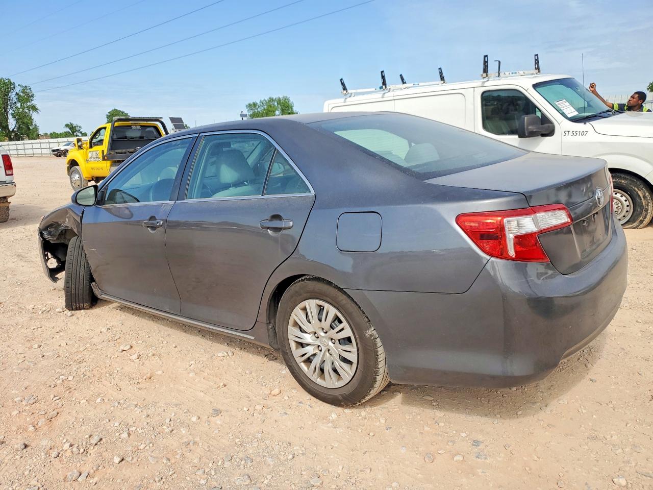 TOYOTA CAMRY 2014 — 3