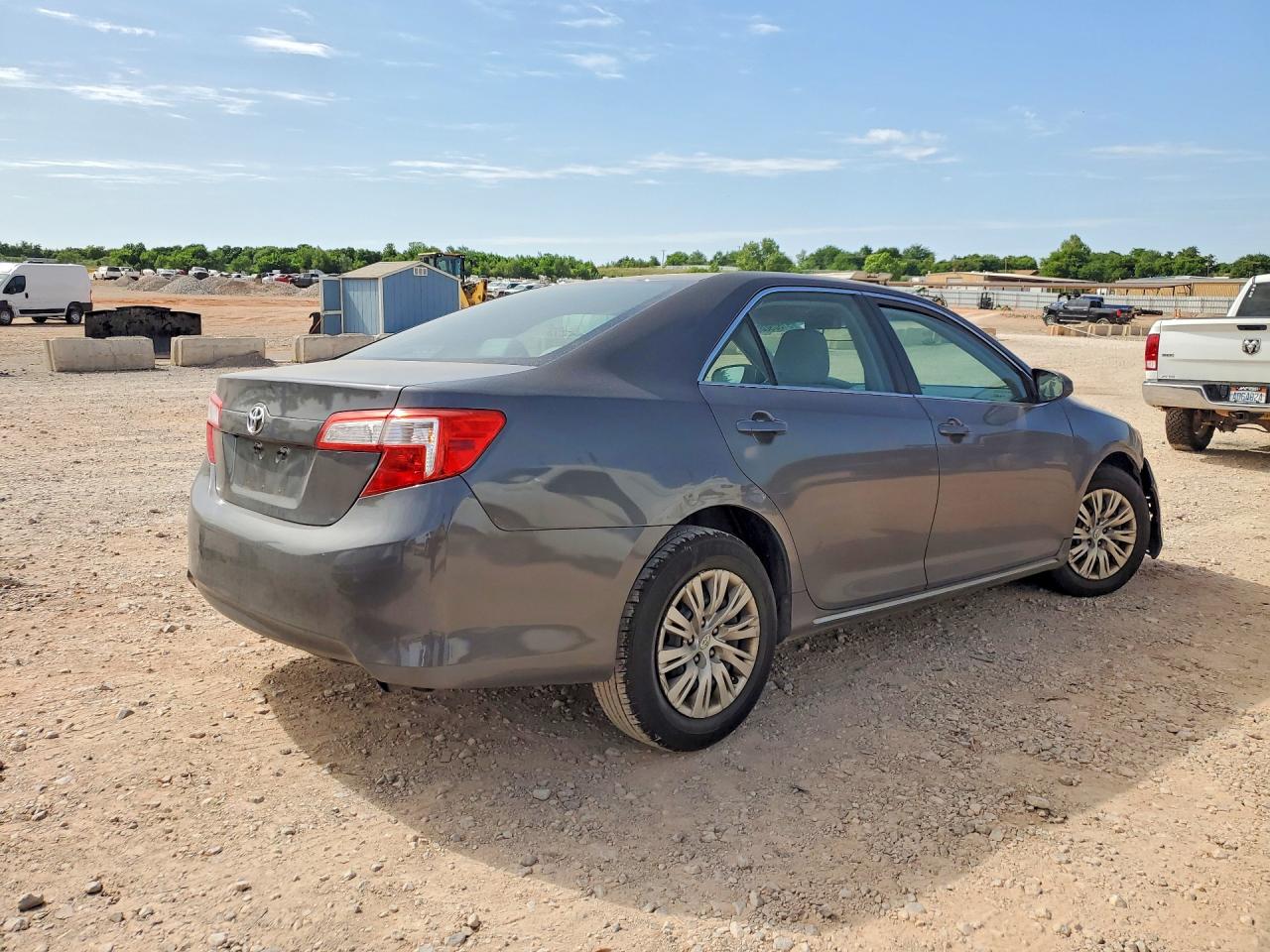 TOYOTA CAMRY 2014 — 4