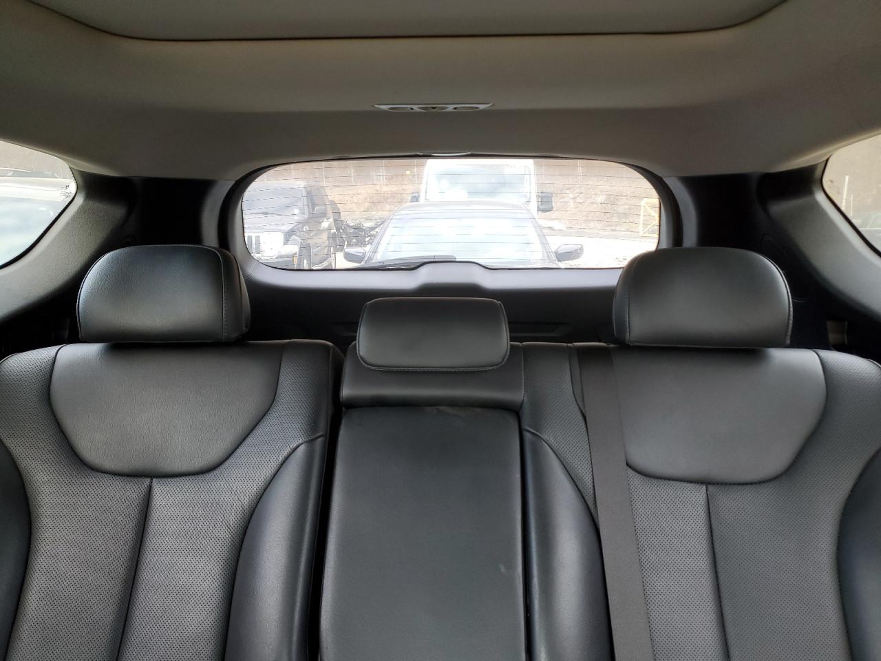 HYUNDAI SANTA FE 2022 — 11