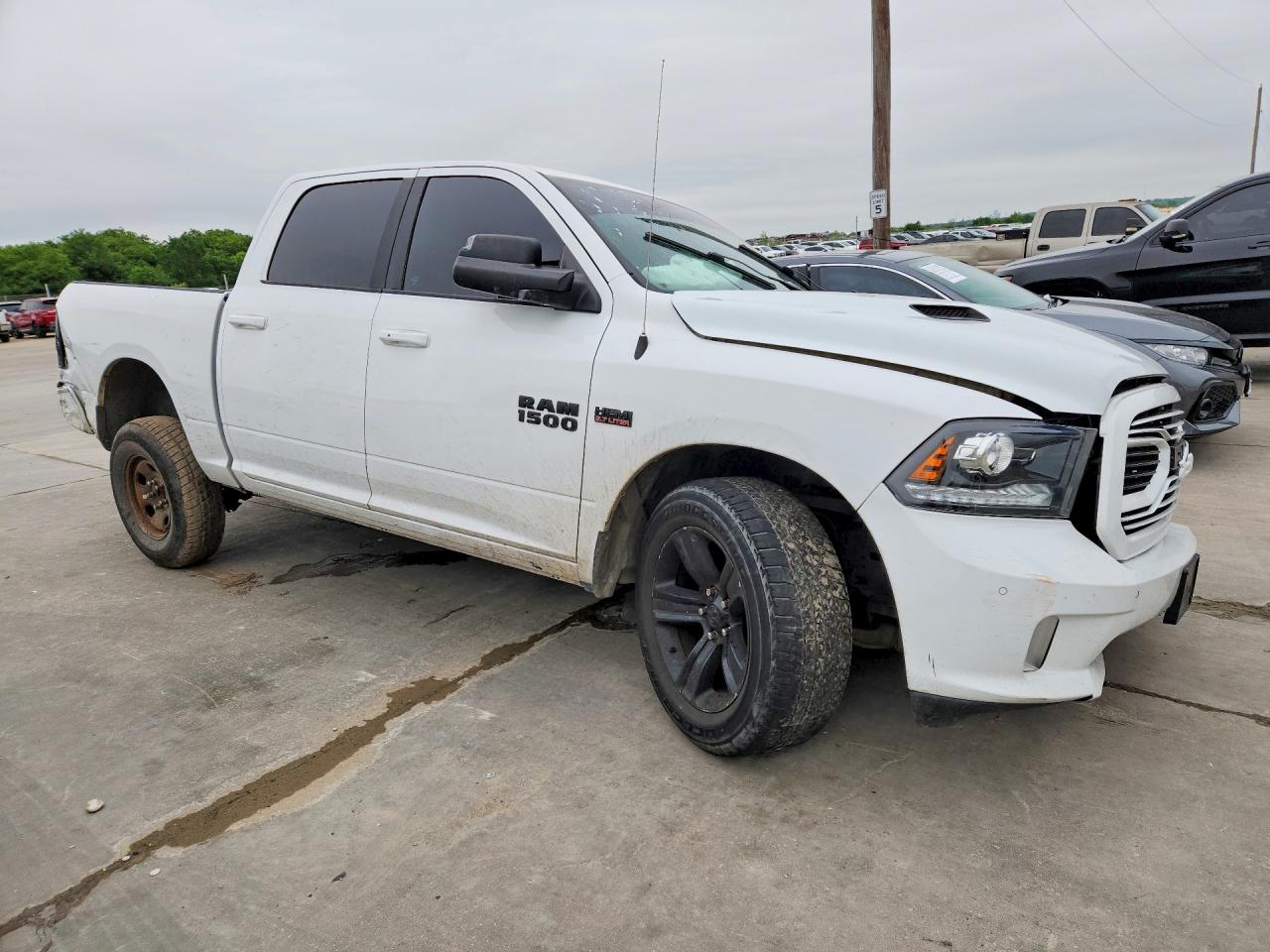 RAM 1500 2018 — 5