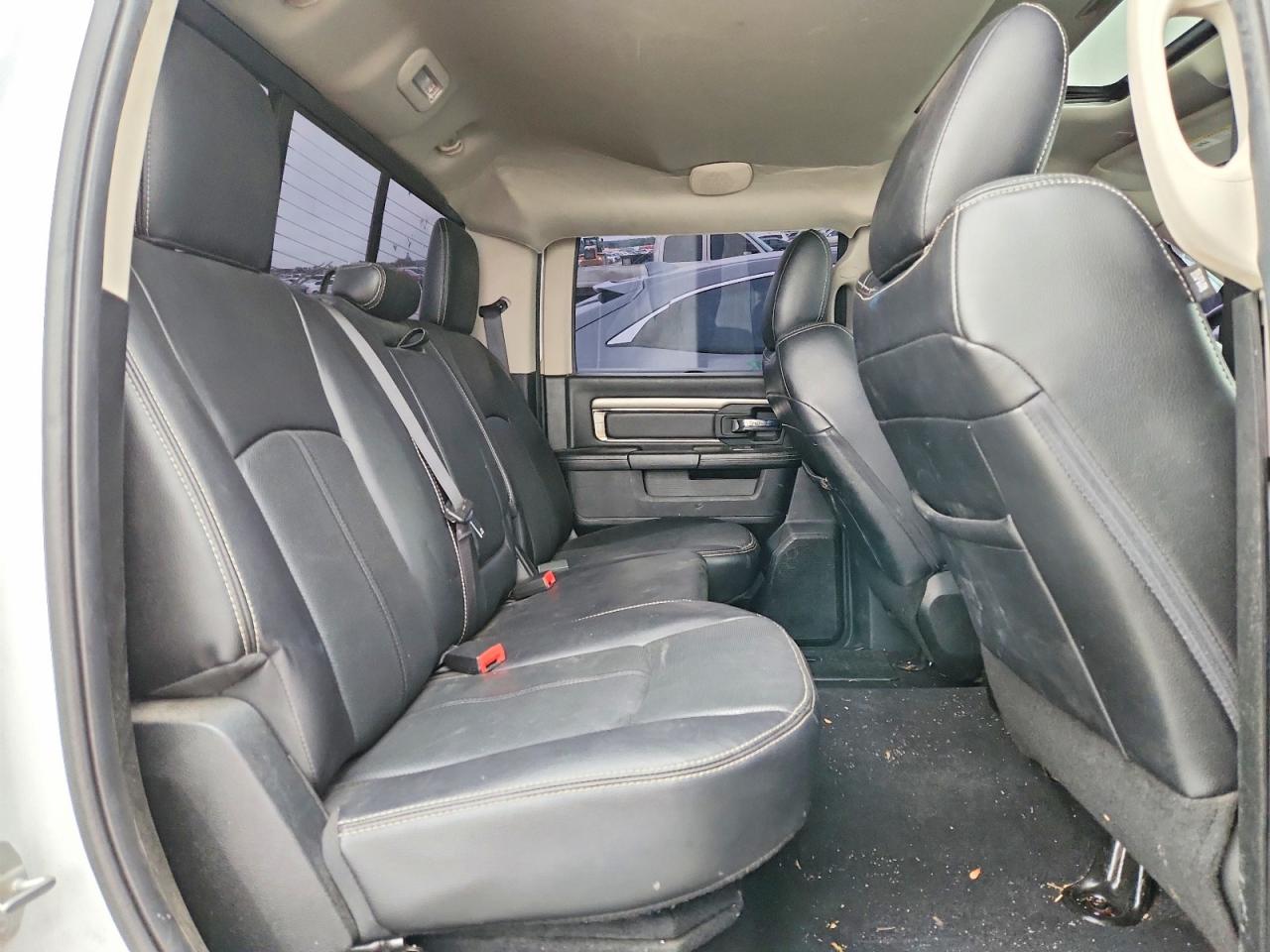 RAM 1500 2018 — 11