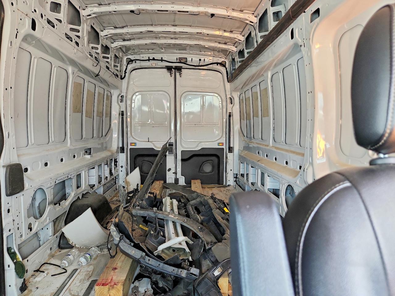 FORD TRANSIT 2024 — 11