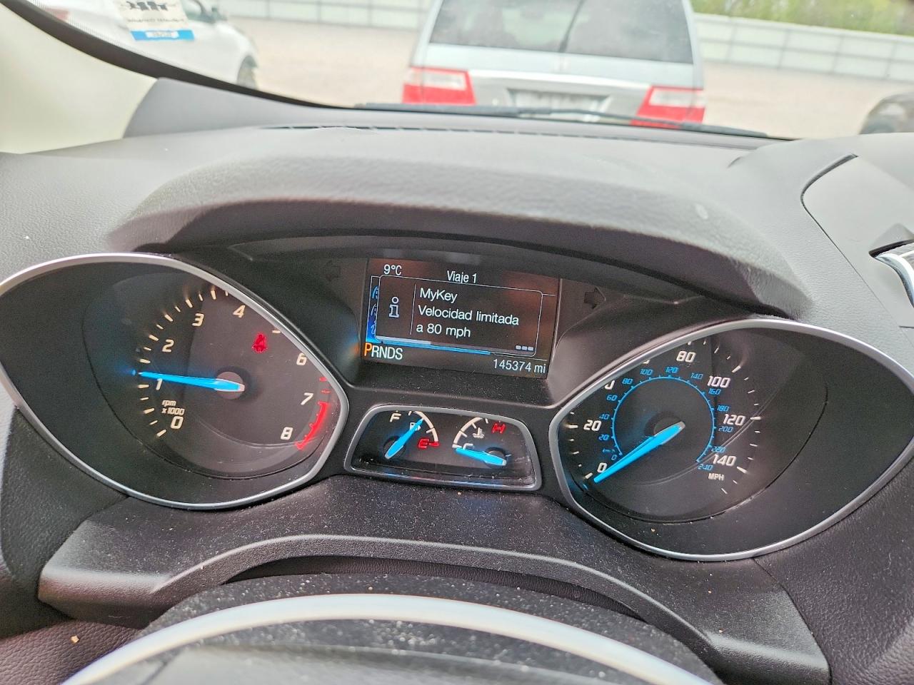 FORD ESCAPE 2016 — 10