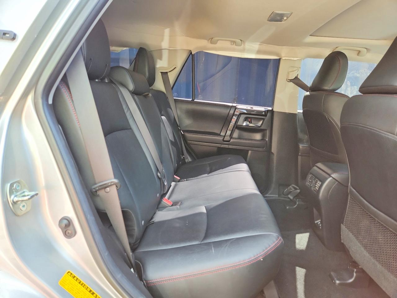 TOYOTA 4RUNNER 2022 — 12