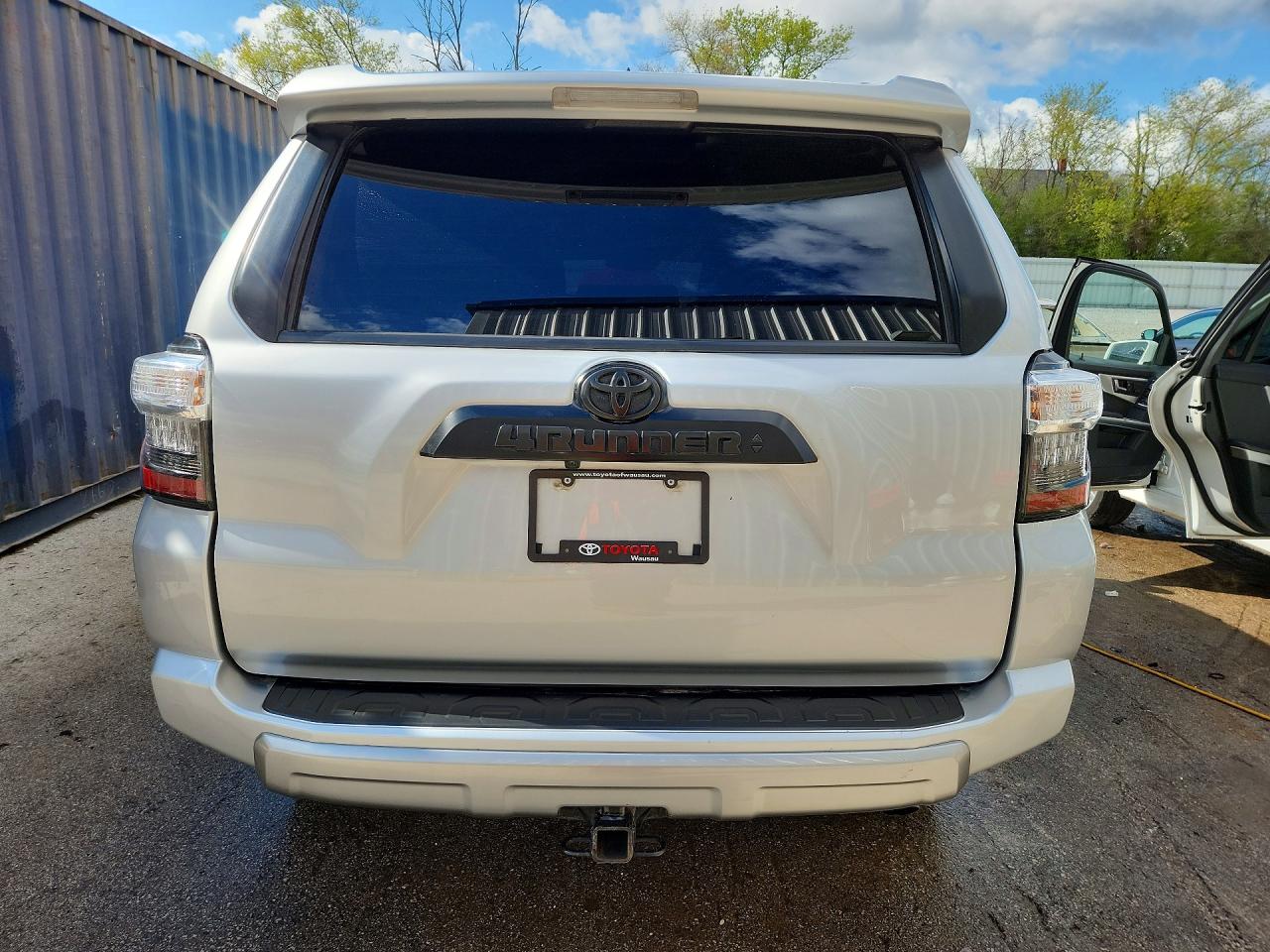 TOYOTA 4RUNNER 2022 — 7