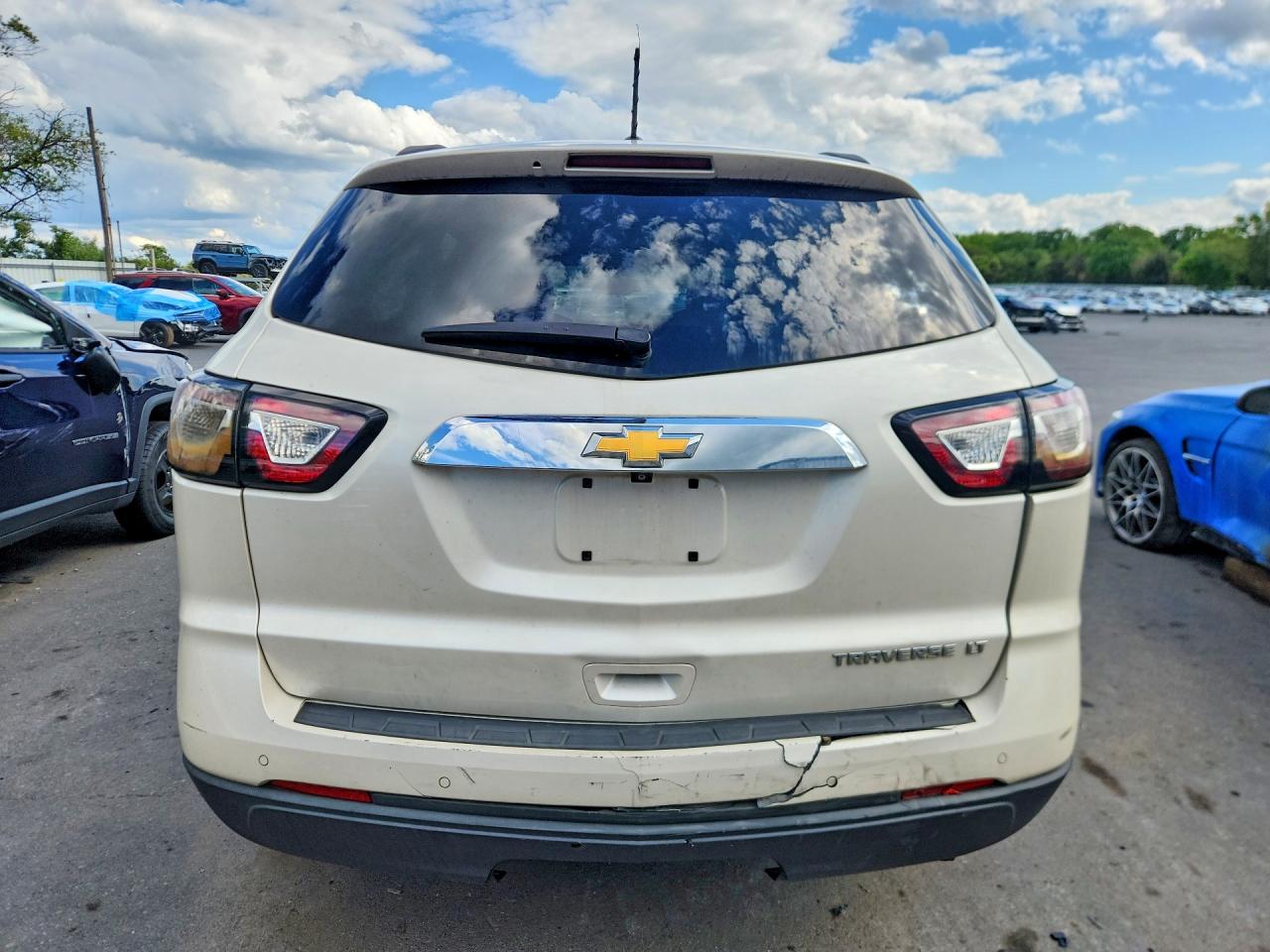 CHEVROLET TRAVERSE 2014 — 7