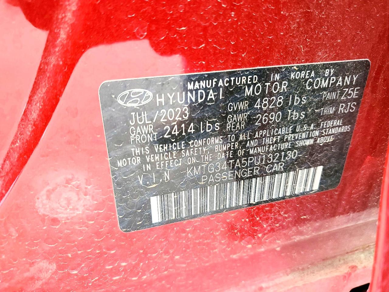 GENESIS G70 2023 — 13
