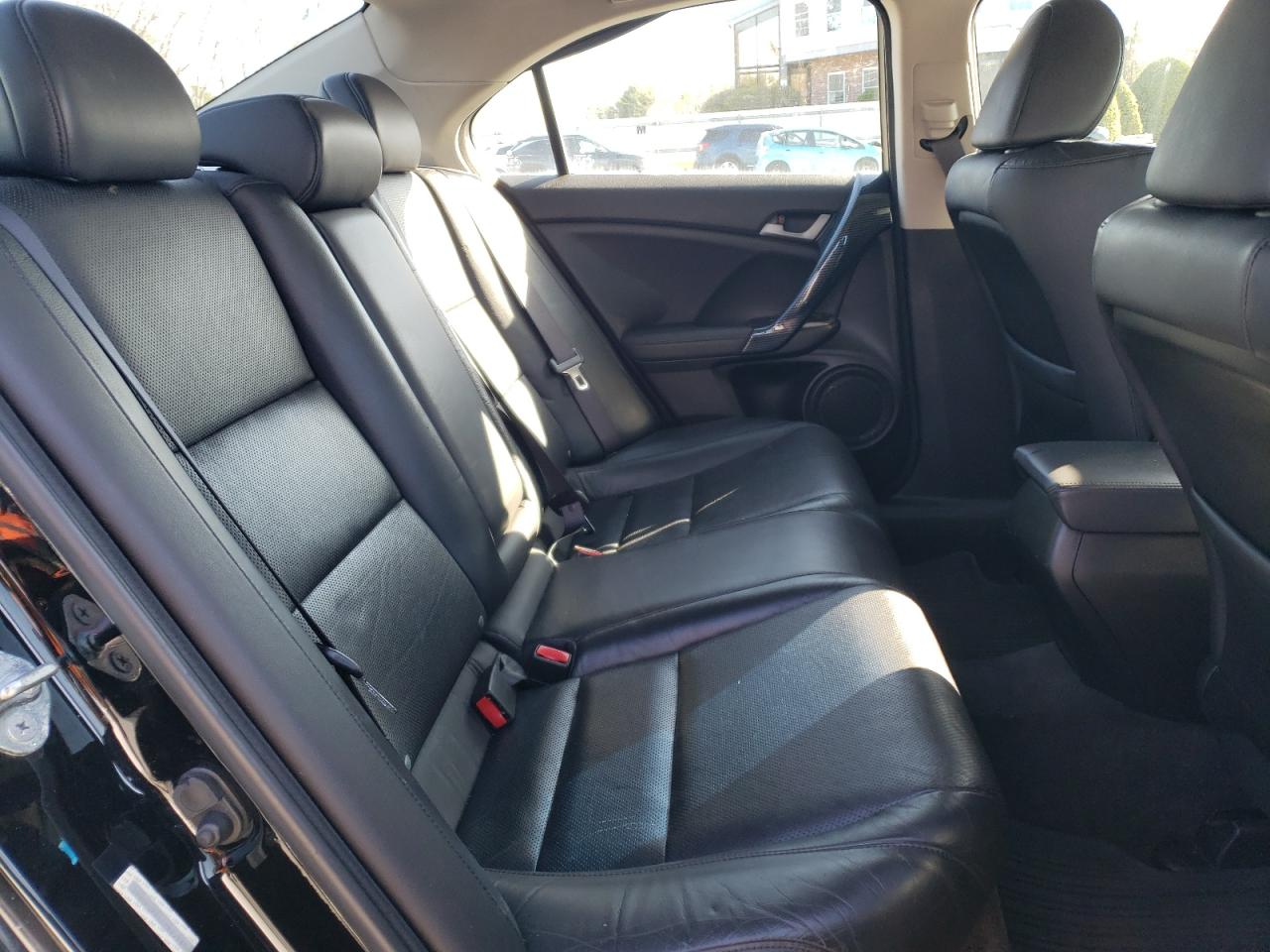 ACURA TSX 2010 — 11