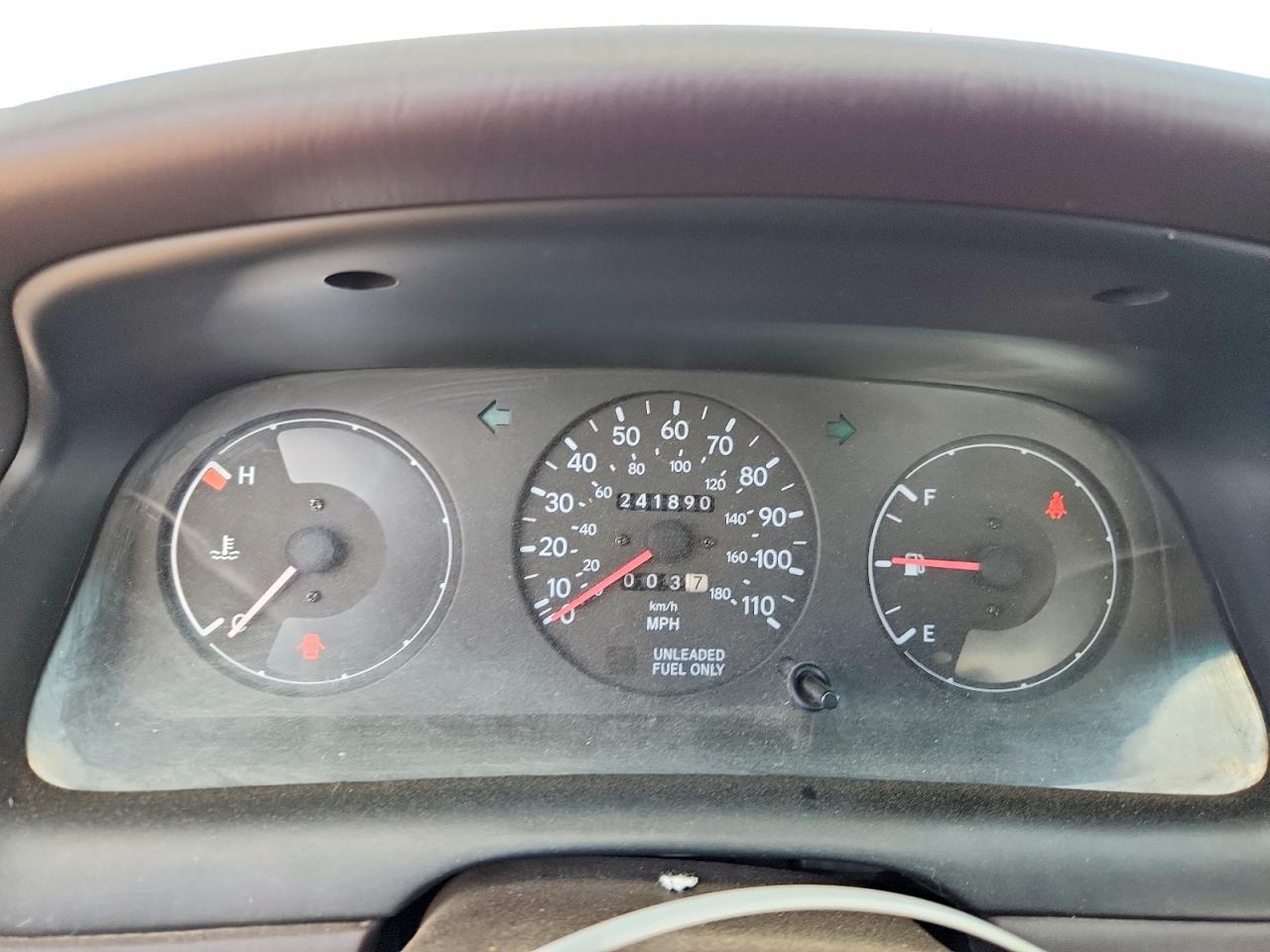 TOYOTA COROLLA 1995 — 10