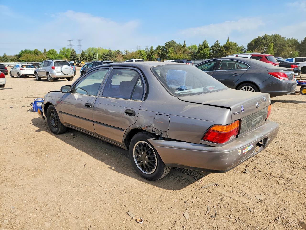 TOYOTA COROLLA 1995 — 3