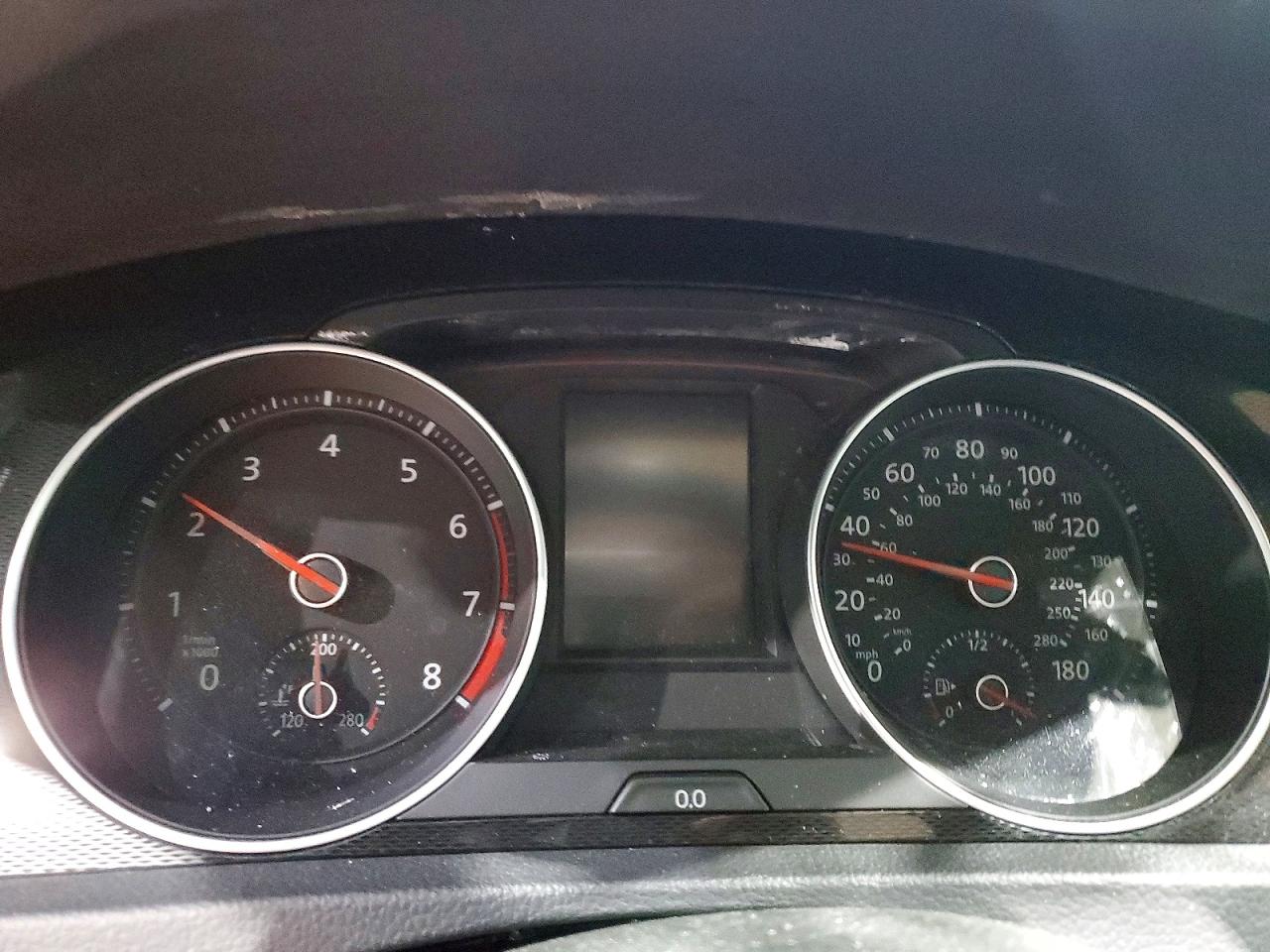 VOLKSWAGEN GTI 2015 — 10