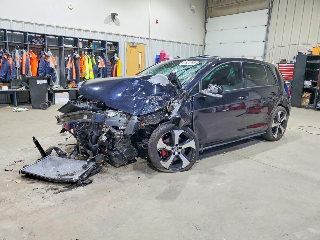 VOLKSWAGEN GTI 2015 — 2