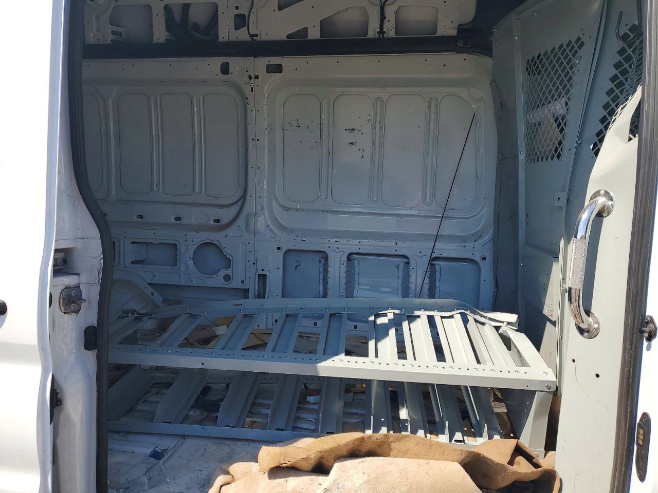 FORD TRANSIT 2023 — 11