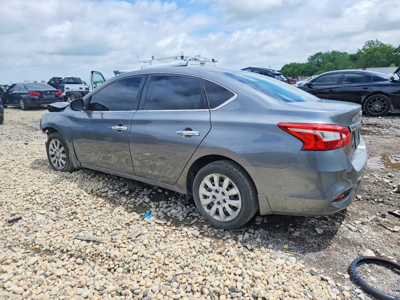 NISSAN SENTRA 2018 — 3