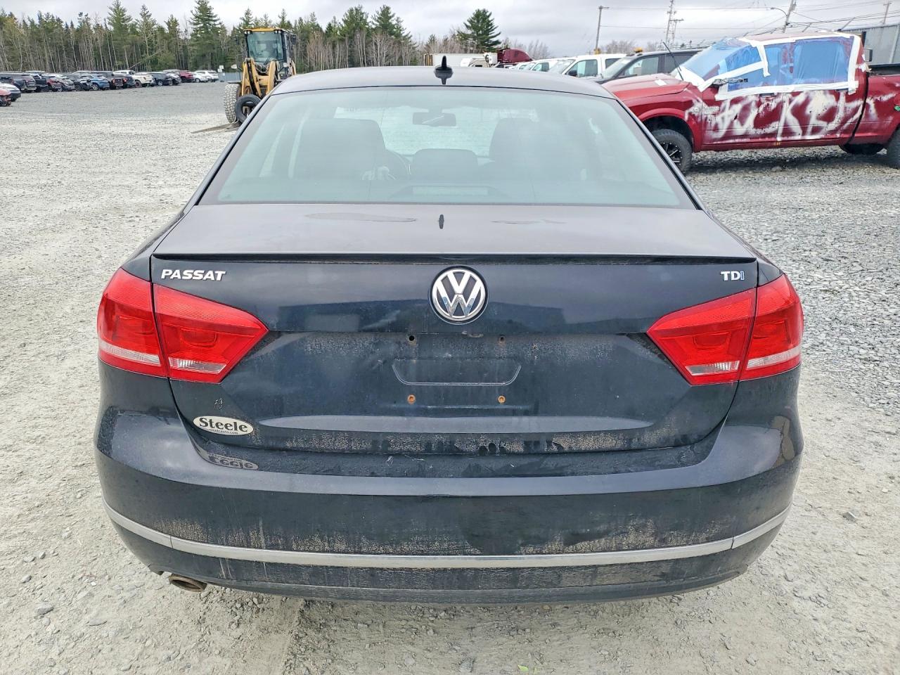 VOLKSWAGEN PASSAT 2014 — 7
