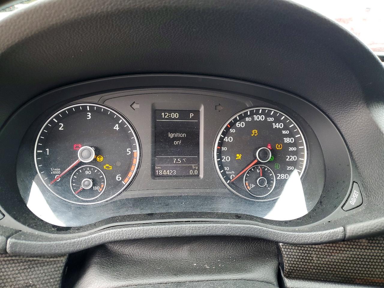 VOLKSWAGEN PASSAT 2014 — 10