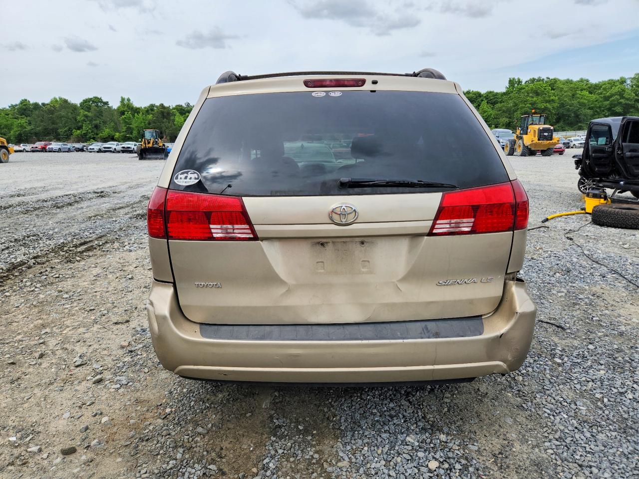 TOYOTA SIENNA 2005 — 7