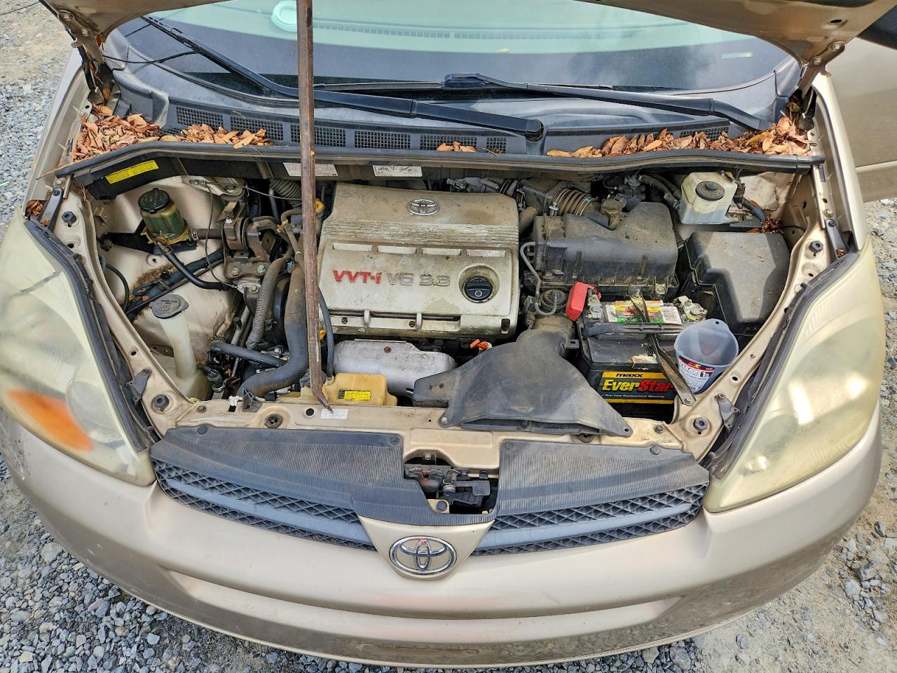 TOYOTA SIENNA 2005 — 13
