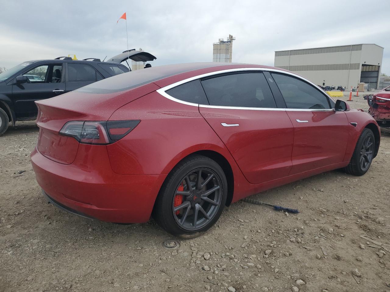 TESLA MODEL 3 2018 — 4