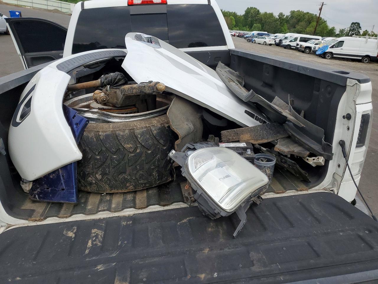 GMC SIERRA 2017 — 13