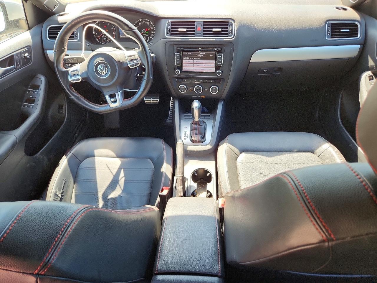 VOLKSWAGEN JETTA 2013 — 9