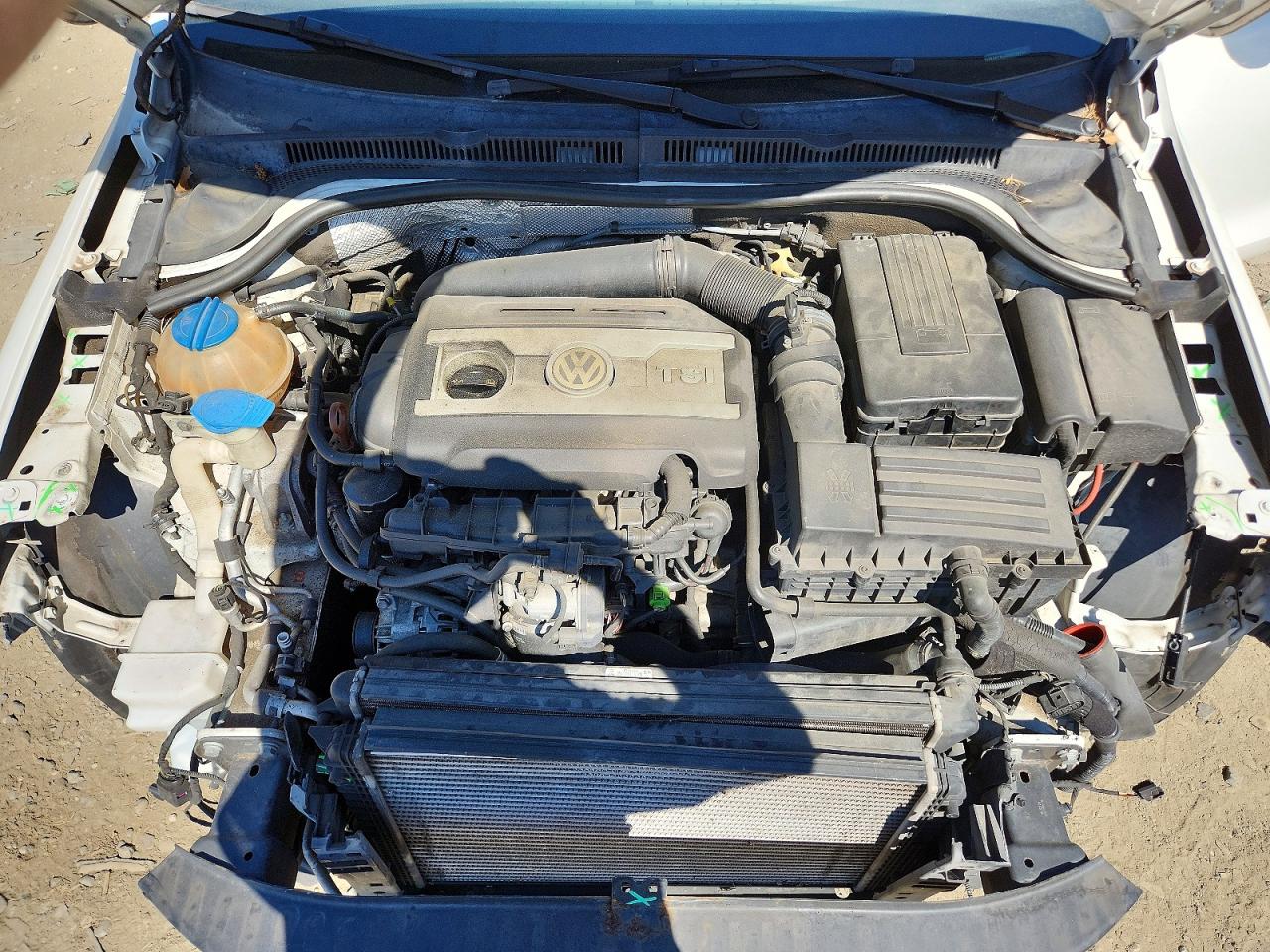 VOLKSWAGEN JETTA 2013 — 12