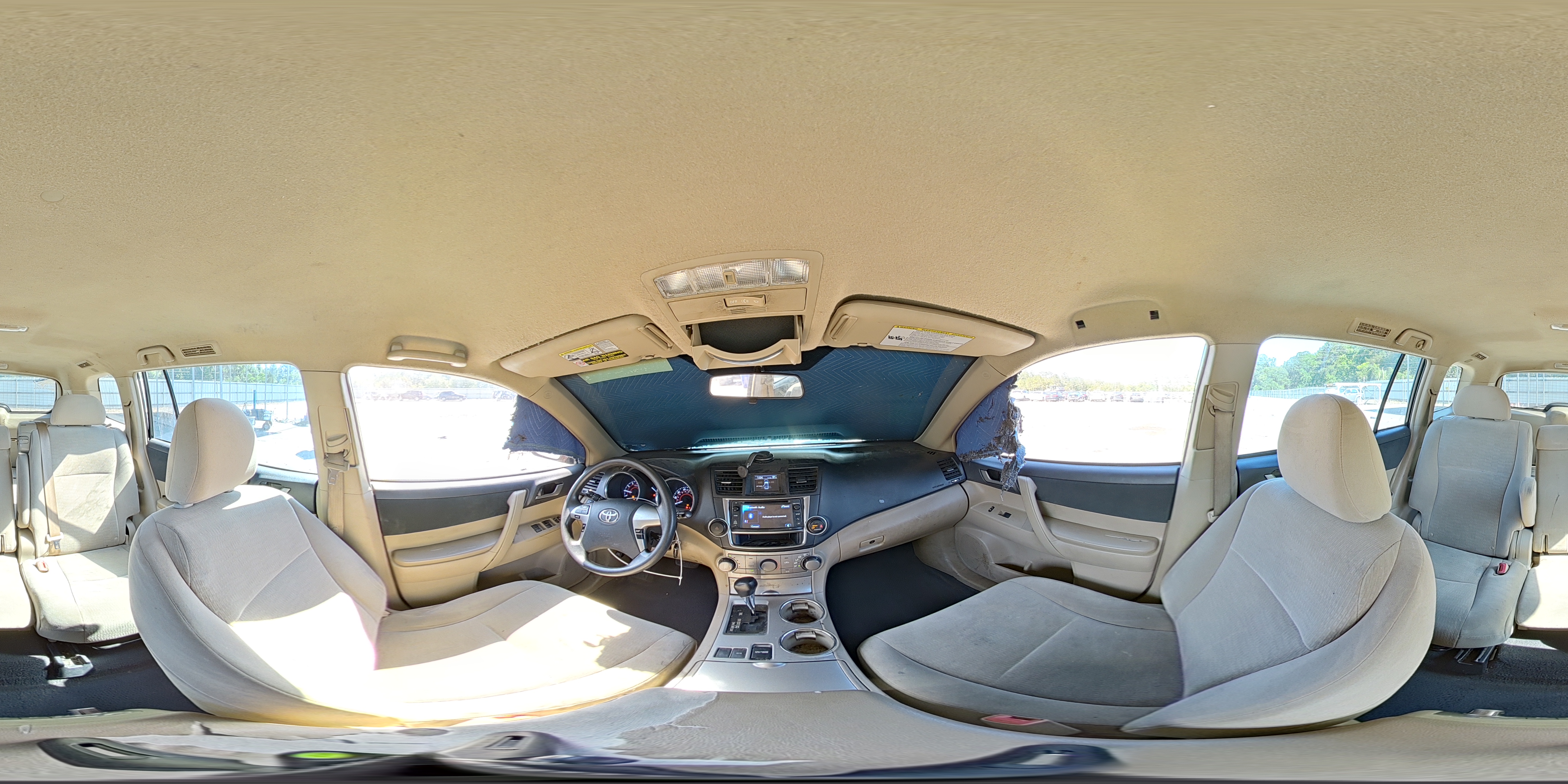 TOYOTA HIGHLANDER 2013 — 15