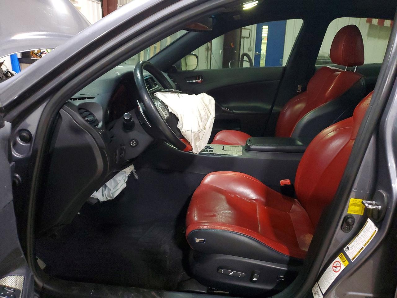 LEXUS IS 2012 — 8