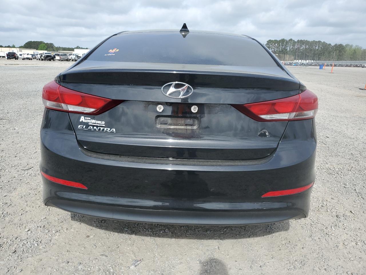 HYUNDAI ELANTRA 2017 — 7