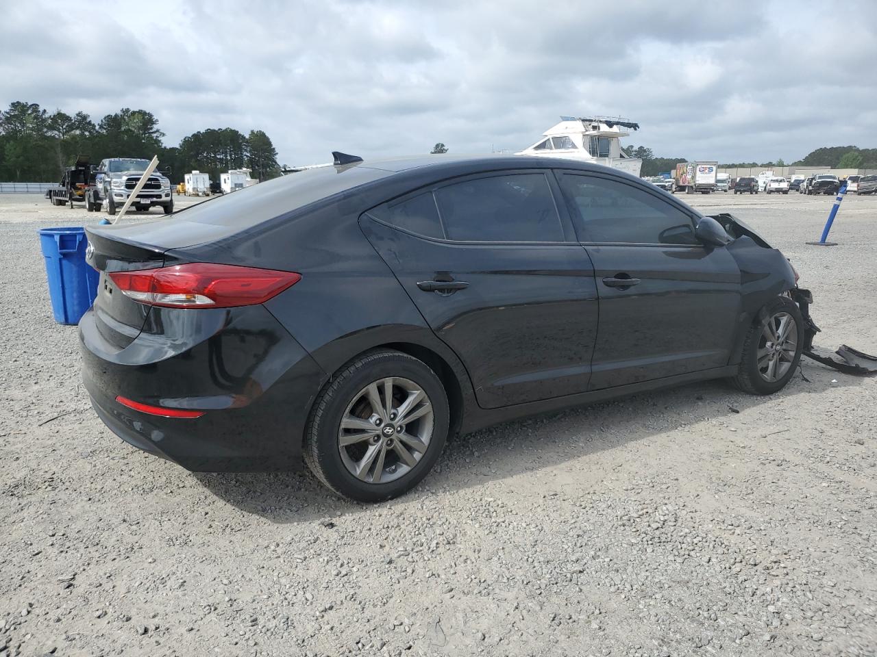 HYUNDAI ELANTRA 2017 — 4