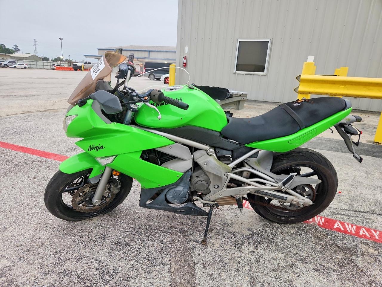 KAWASAKI NINJA 2009 — 4