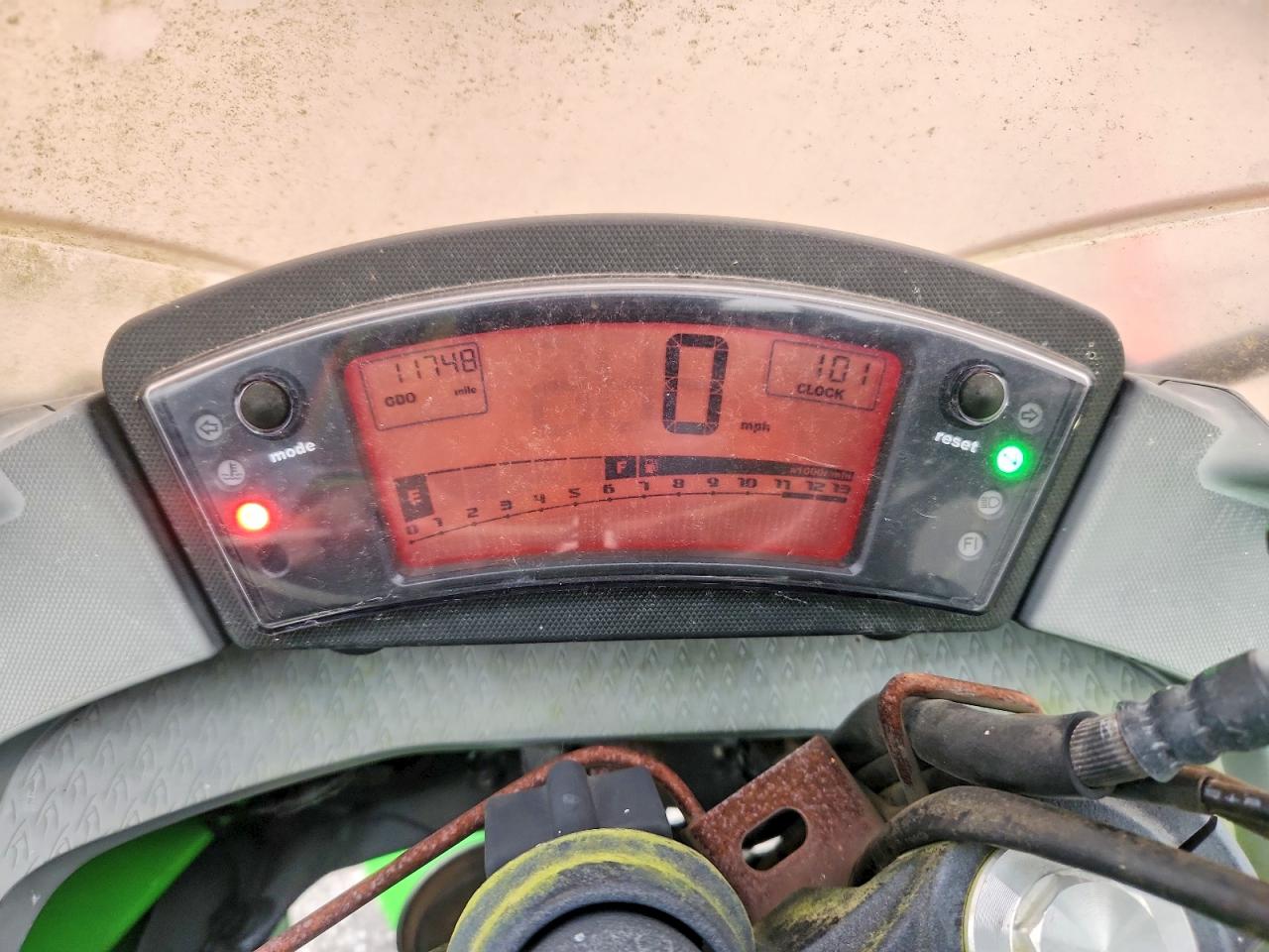 KAWASAKI NINJA 2009 — 8