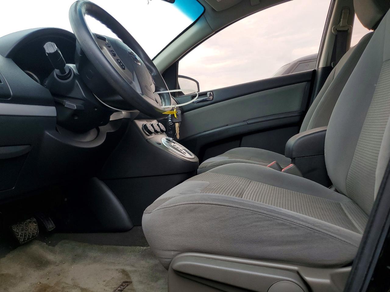 NISSAN SENTRA 2011 — 8