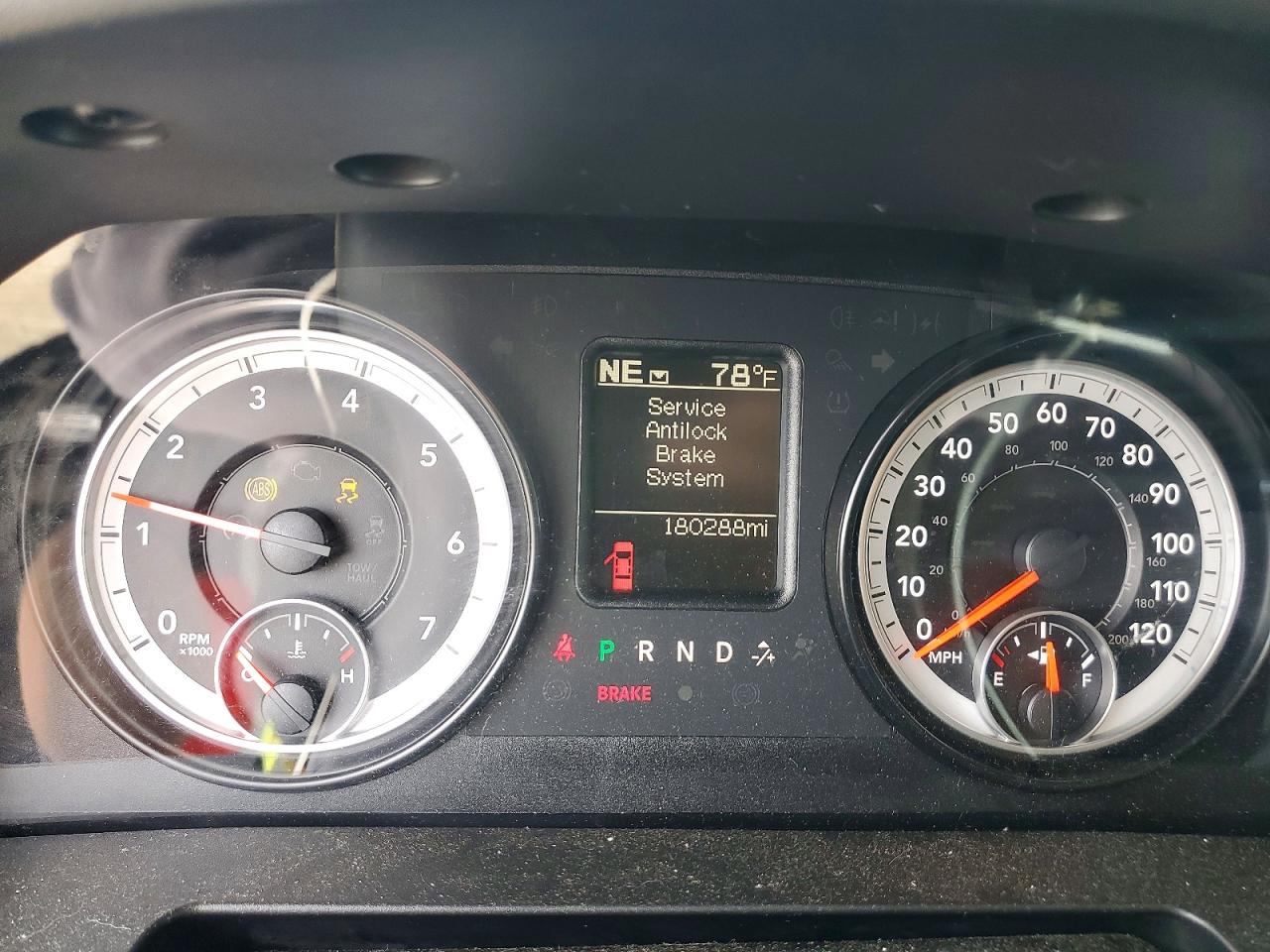 RAM 1500 2014 — 10