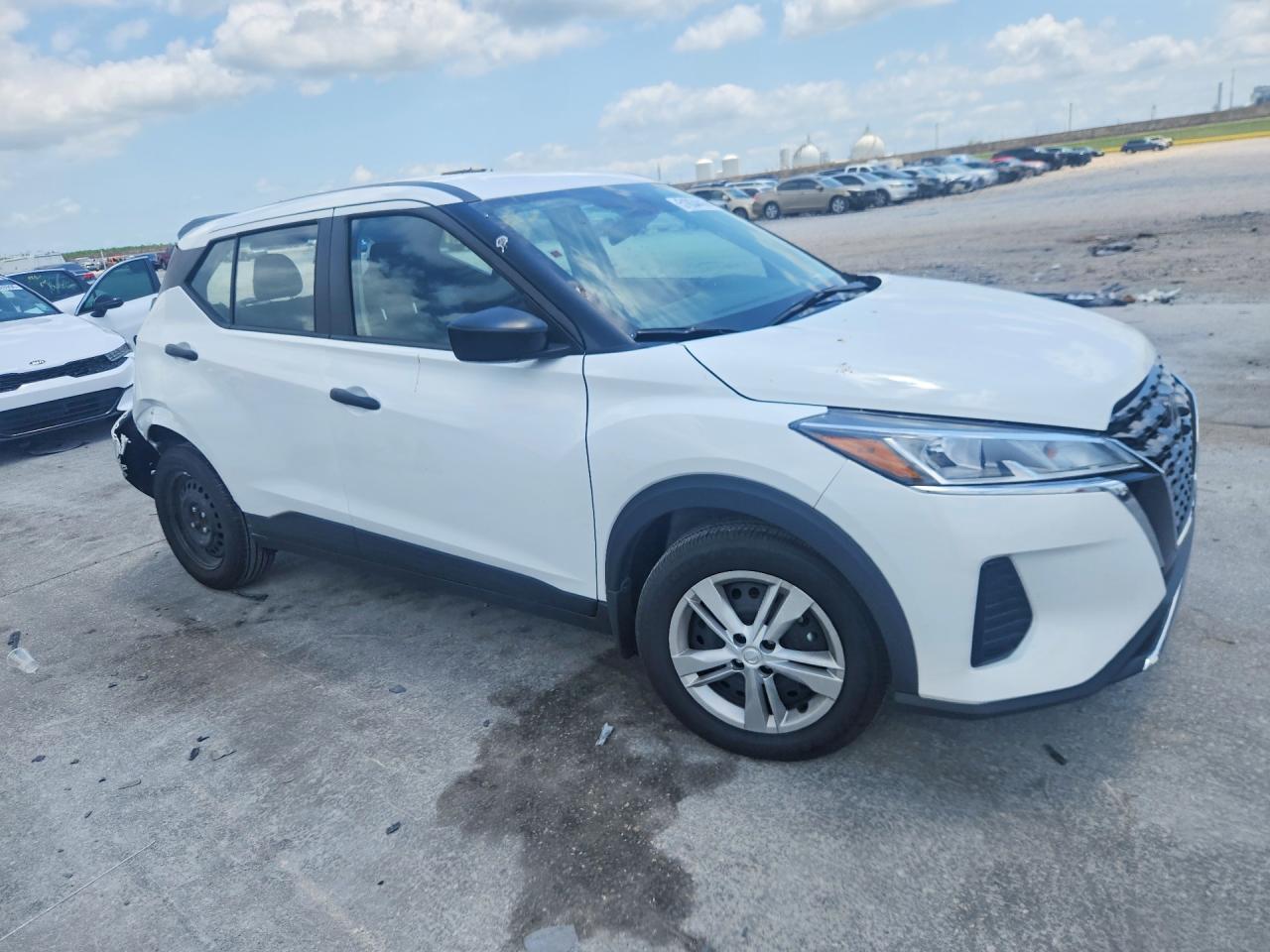 2025 NISSAN KICKS PLAY S
