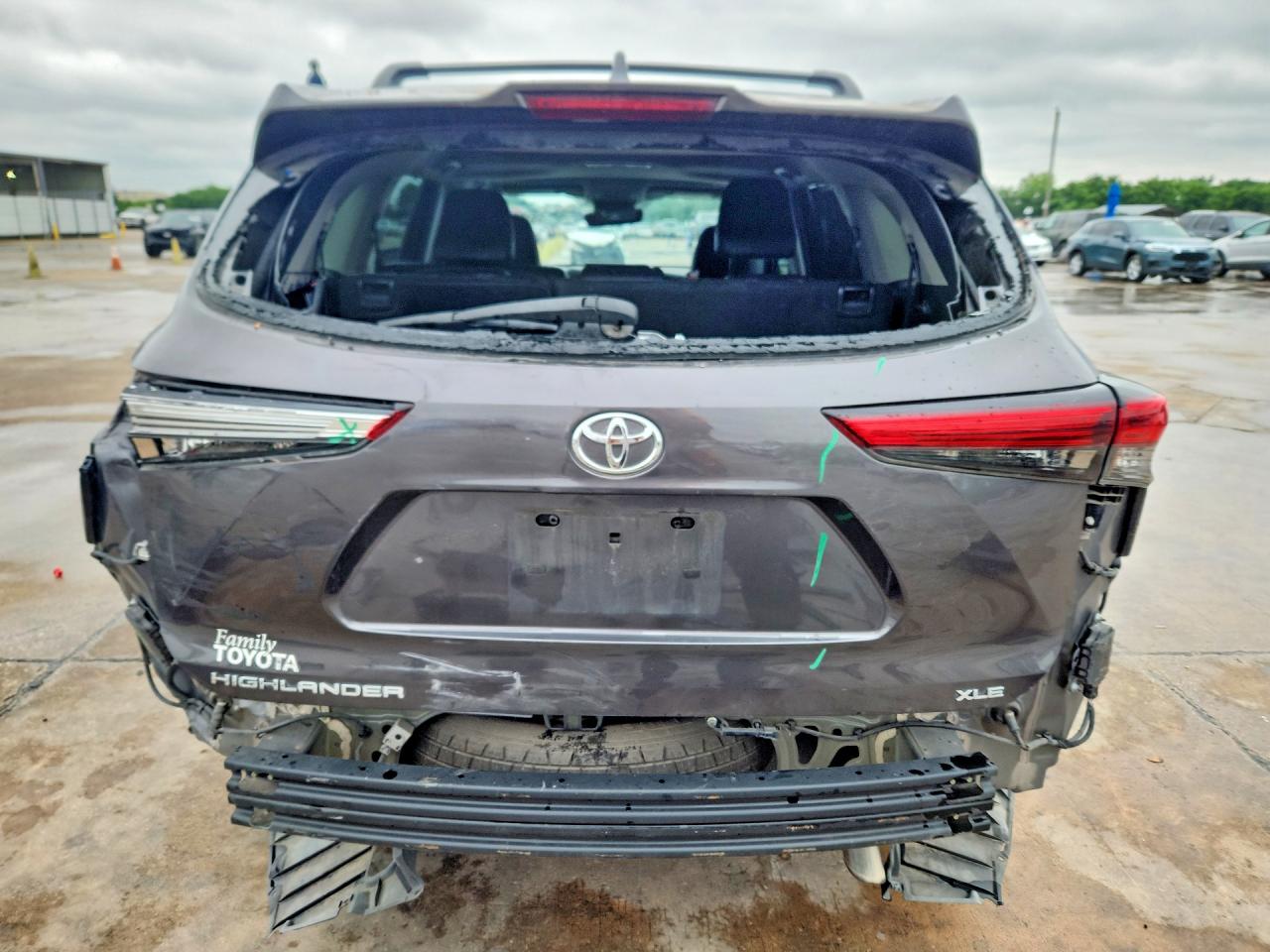 TOYOTA HIGHLANDER 2021 — 7