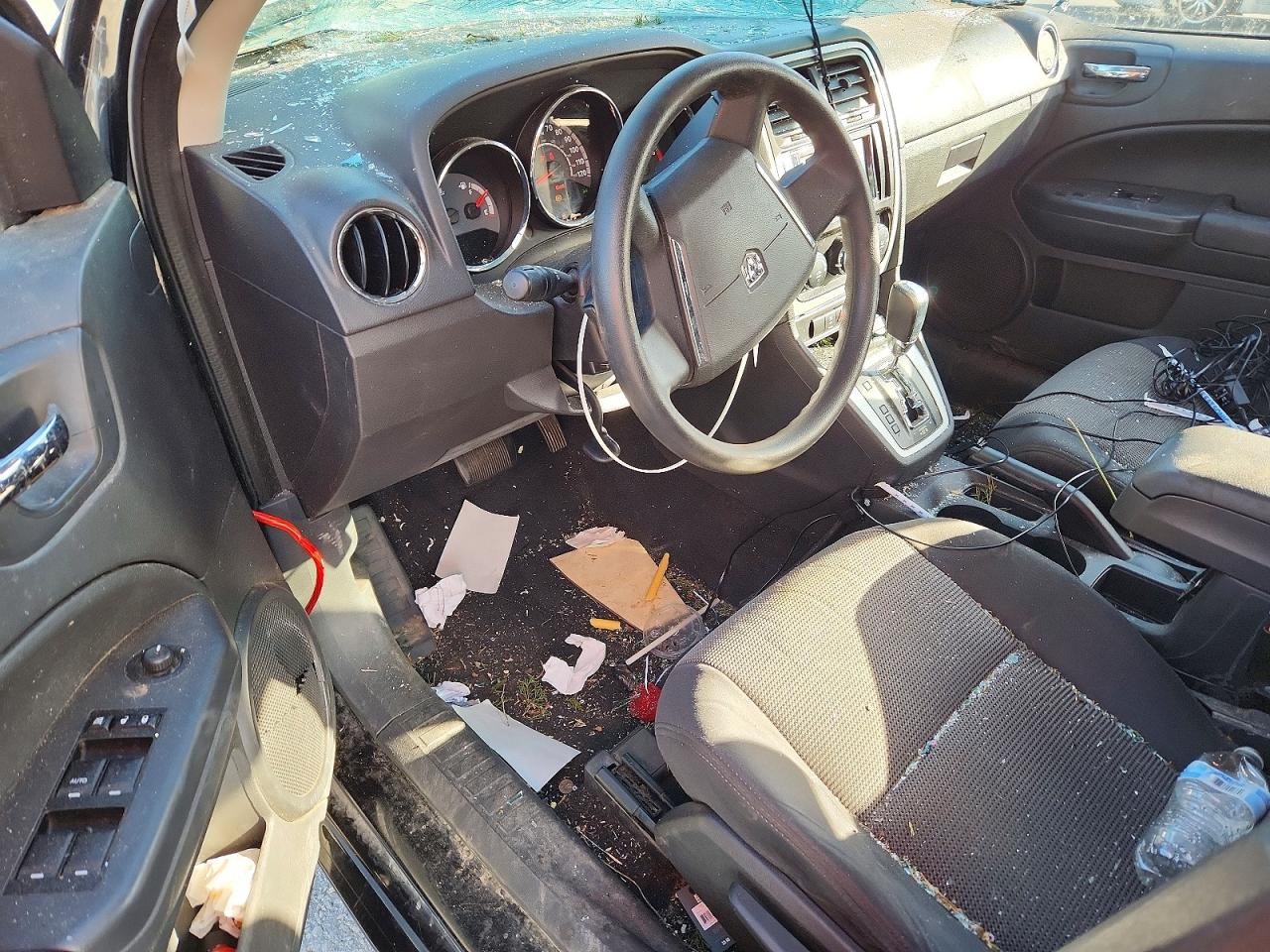 DODGE CALIBER 2011 — 9