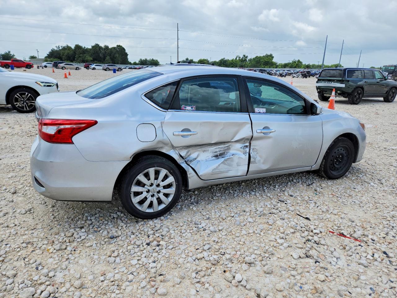NISSAN SENTRA 2016 — 4