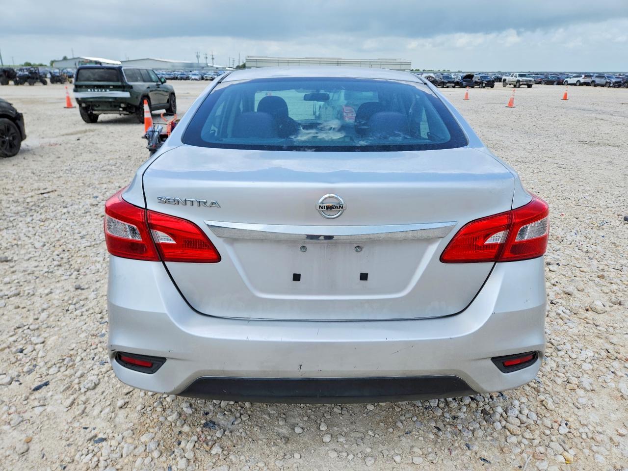 NISSAN SENTRA 2016 — 7