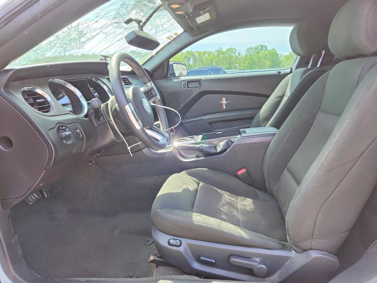 FORD MUSTANG 2014 — 8