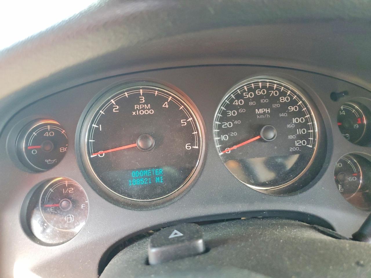 CHEVROLET SUBURBAN 2007 — 10