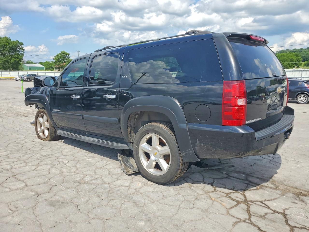 CHEVROLET SUBURBAN 2007 — 3