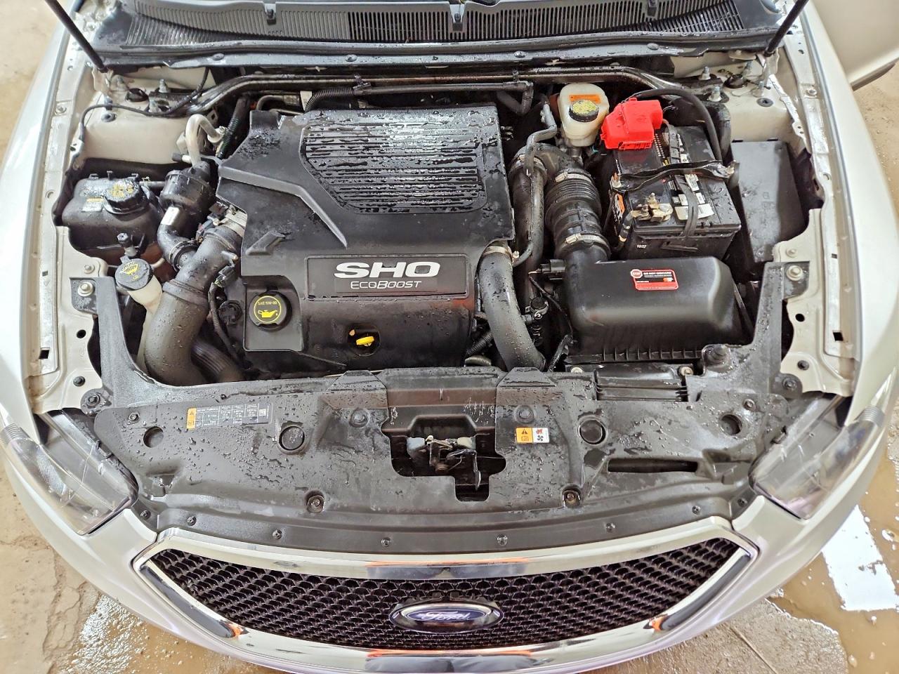 FORD TAURUS 2018 — 12