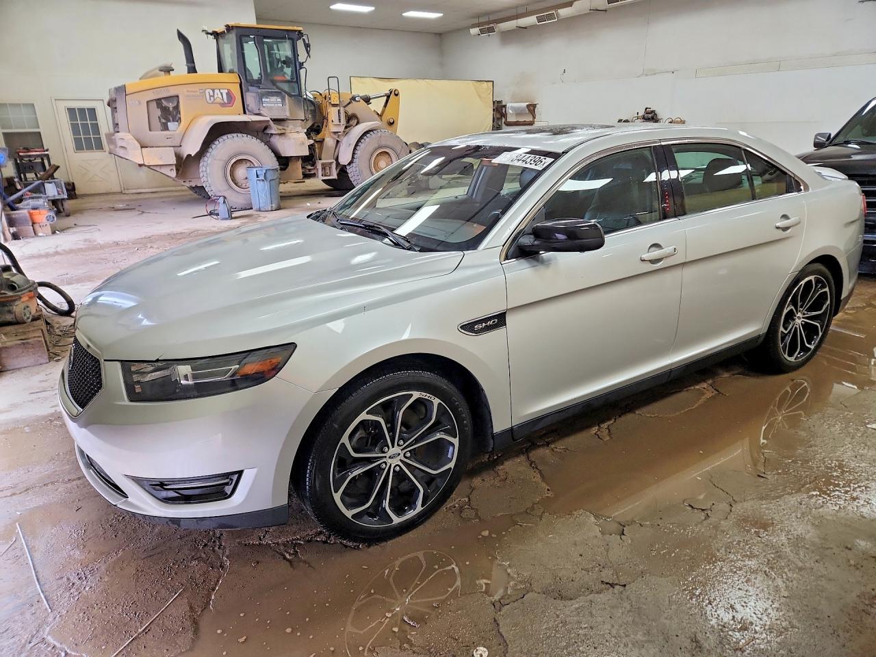 FORD TAURUS 2018 — 2